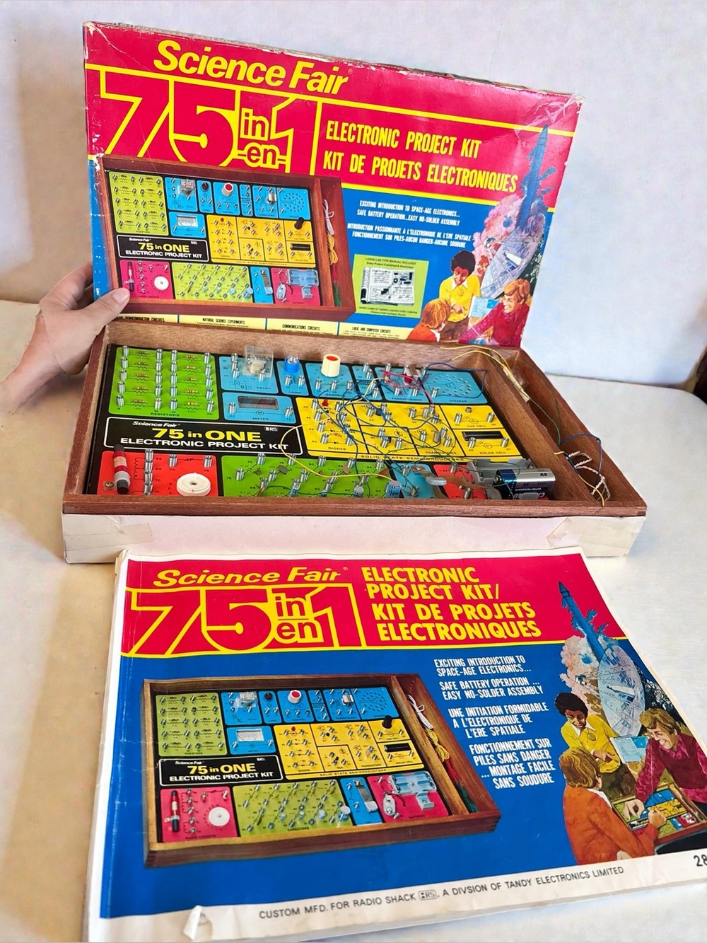 Vintage Science Fair 75-in-1 Electronic Project Kit Radio Shack